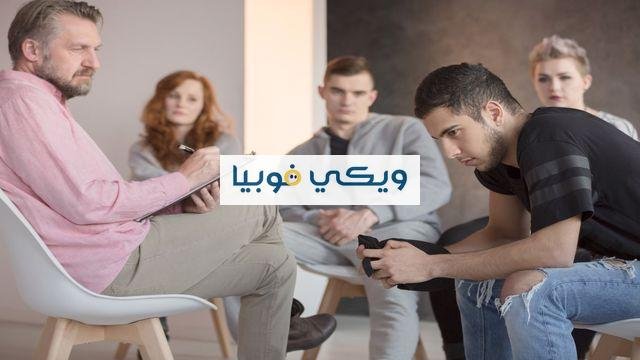 كيف أتخلص من الخوف من شخص معين؟ دليل شامل كيف أتخلص من الخوف من شخص معين